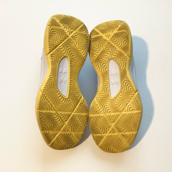 Under Armour Steph Curry 3Z6 Basketball Sneakers - Size 5 Youth - Picture 6 of 8